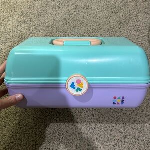 Kit and Caboodle